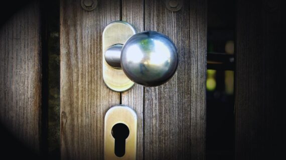 Enhancing Home Décor with Stylish and Functional Knobs